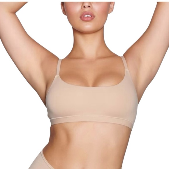 🛍𝗦𝗞𝗜𝗡𝗦 𝟑𝗫 𝗦𝗛𝗘𝗘𝗥 𝗦𝗘𝗔𝗠𝗟𝗘𝗦𝗦 𝗪𝗜𝗥𝗘𝗟𝗘𝗦𝗦 𝗖𝗟𝗔𝗬 𝗕𝗥𝗔𝗟𝗘𝗧𝗧𝗘 - Picture 1 of 5
